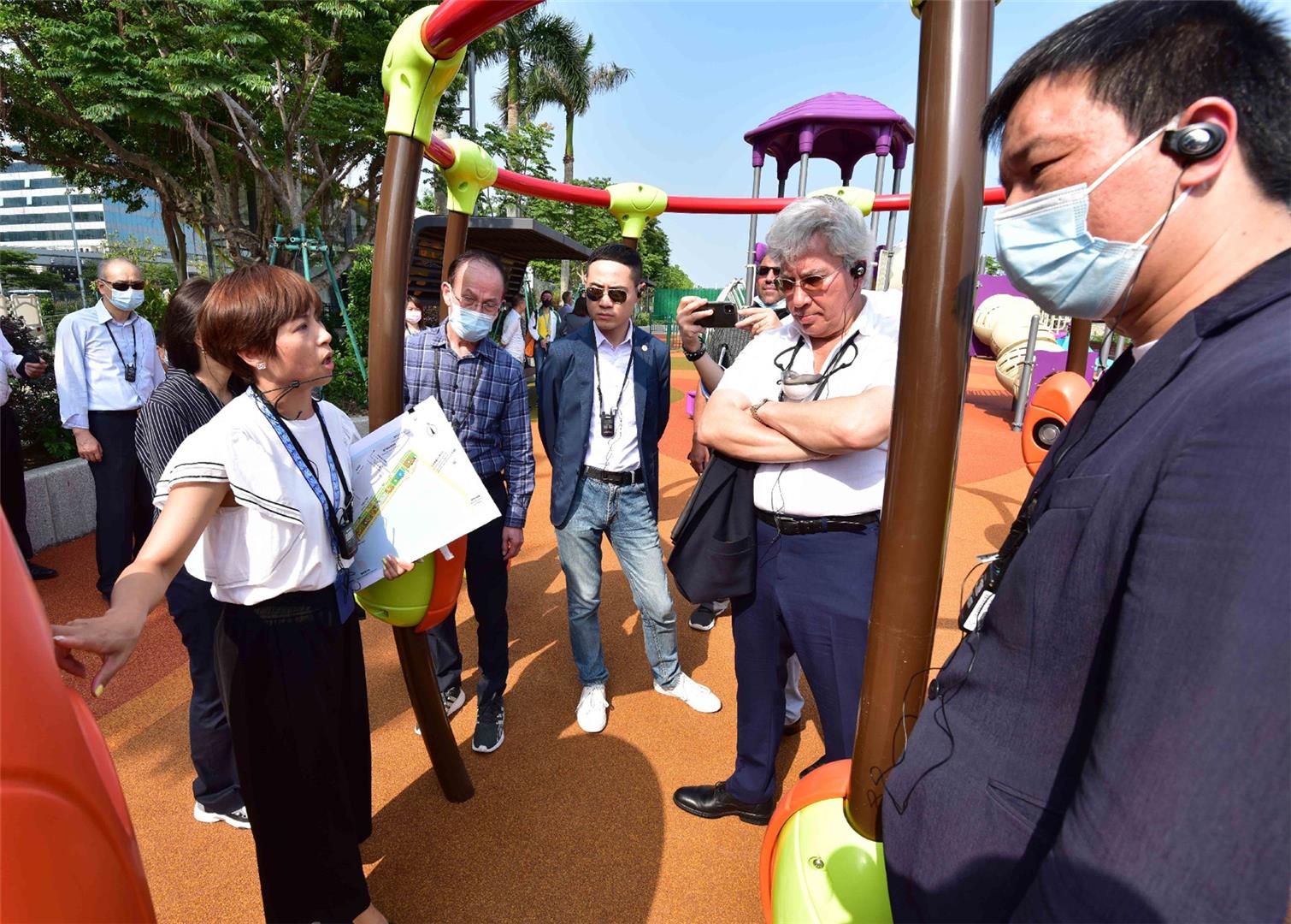 市政署 市政管理委员会及谘询委员会参观观音像海滨休憩区